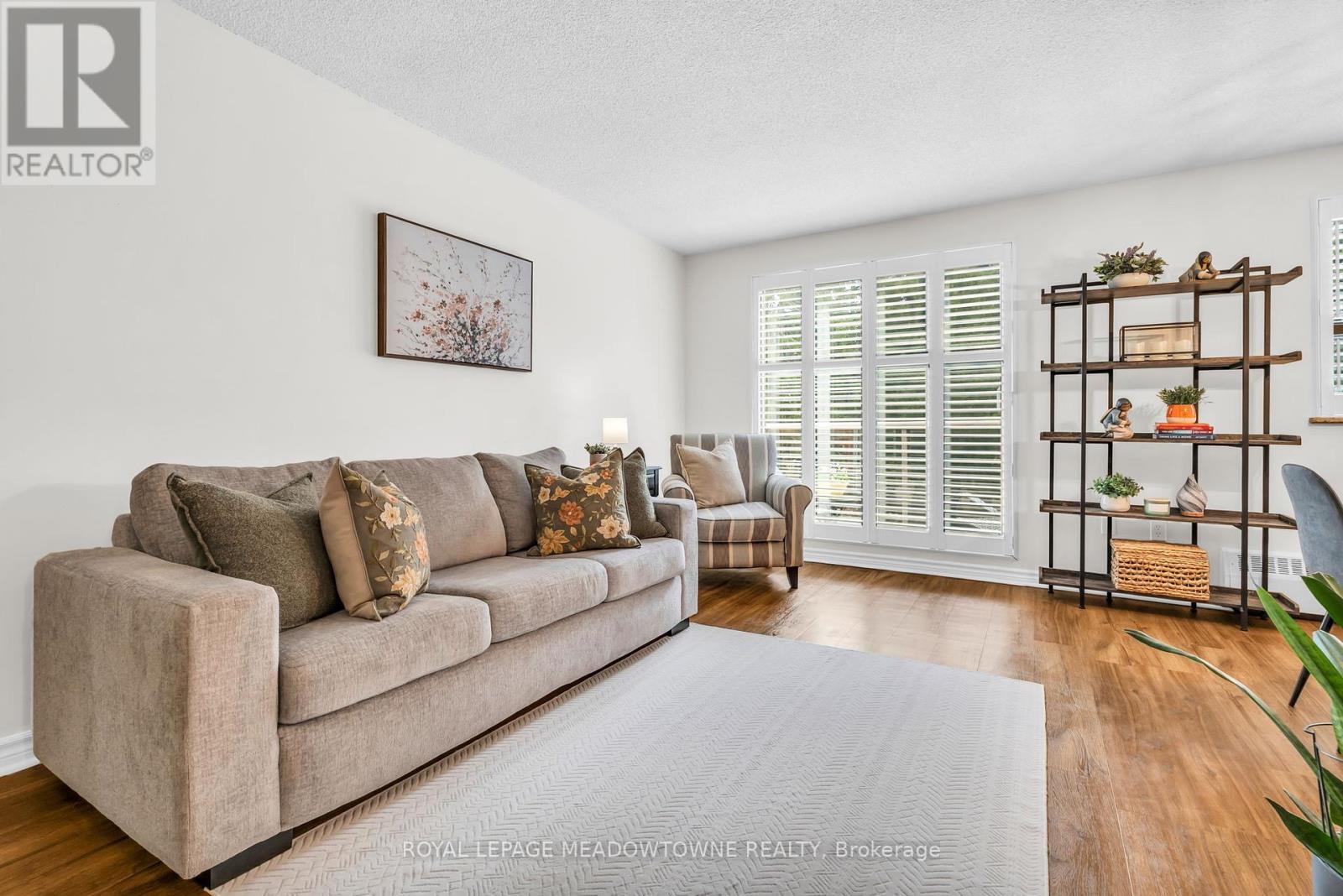 












303 - 24 RANSOM STREET

,
Halton Hills,




Ontario
L7J1R9

