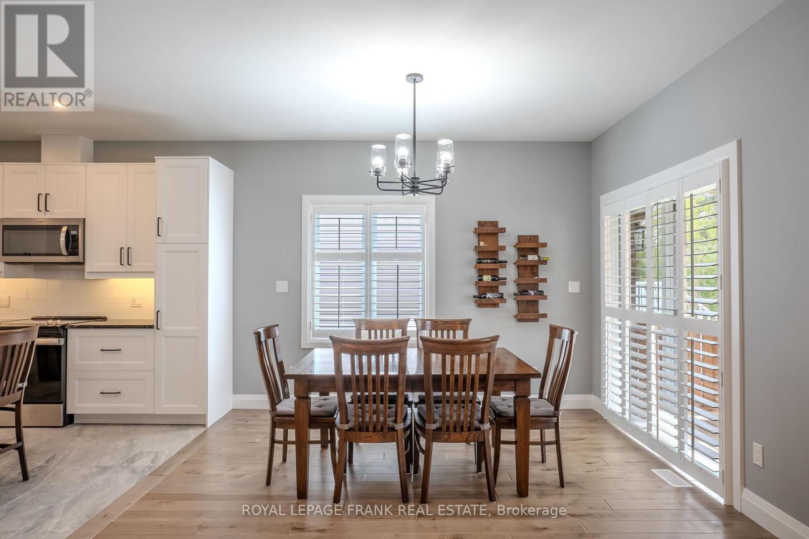 












44 BIRCH CRESCENT

,
Kawartha Lakes (Bobcaygeon),




Ontario
K0M1A0


