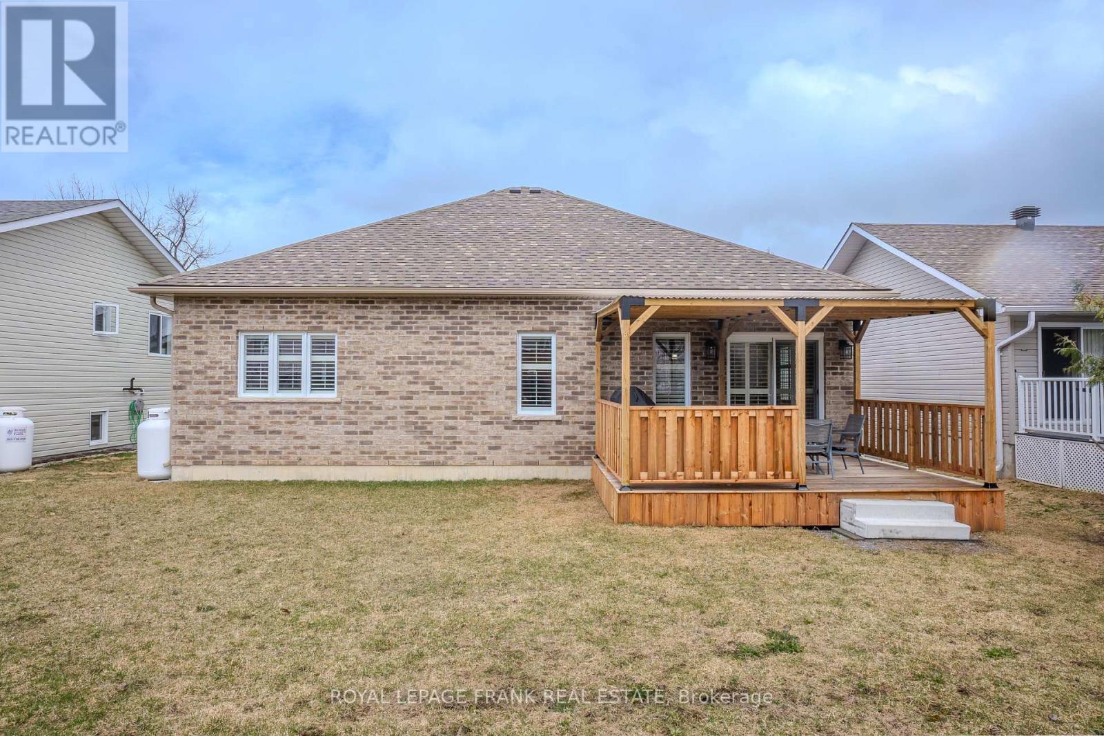 












44 BIRCH CRESCENT

,
Kawartha Lakes (Bobcaygeon),




Ontario
K0M1A0

