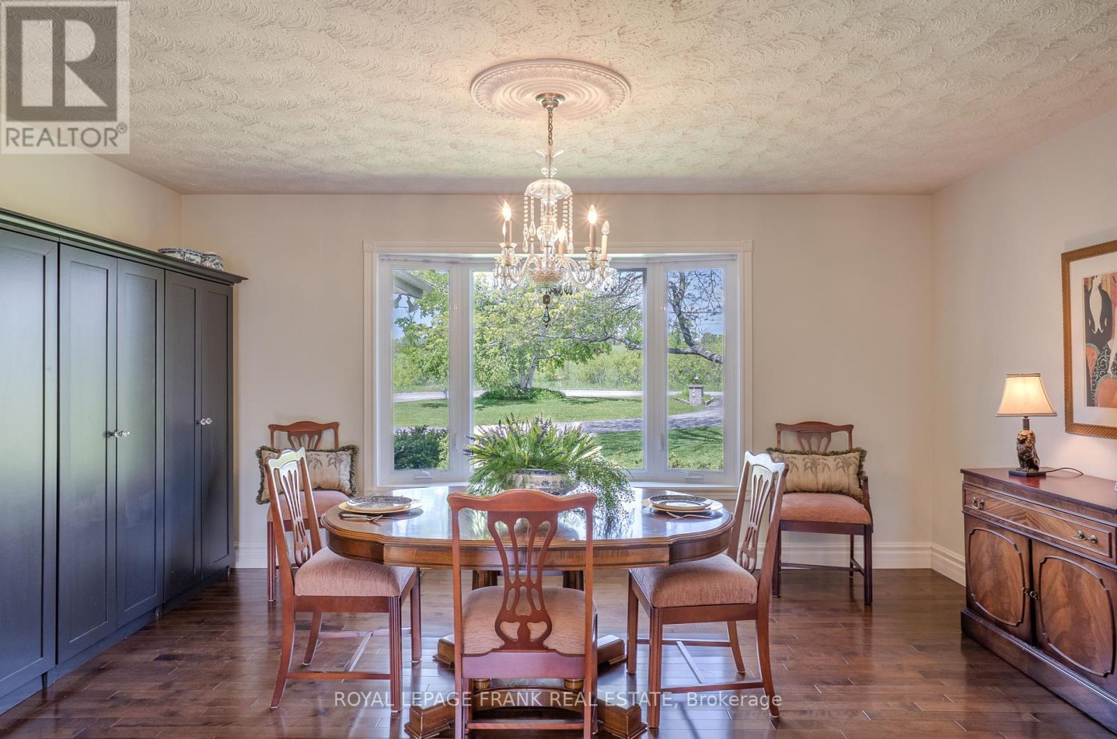 












10 ALMA ROAD

,
Kawartha Lakes (Verulam),




Ontario
K0M1A0

