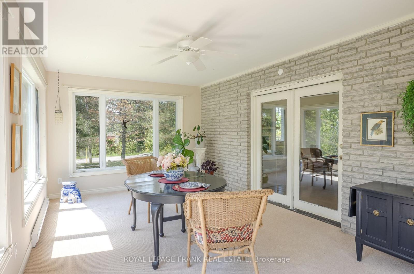 












10 ALMA ROAD

,
Kawartha Lakes (Verulam),




Ontario
K0M1A0

