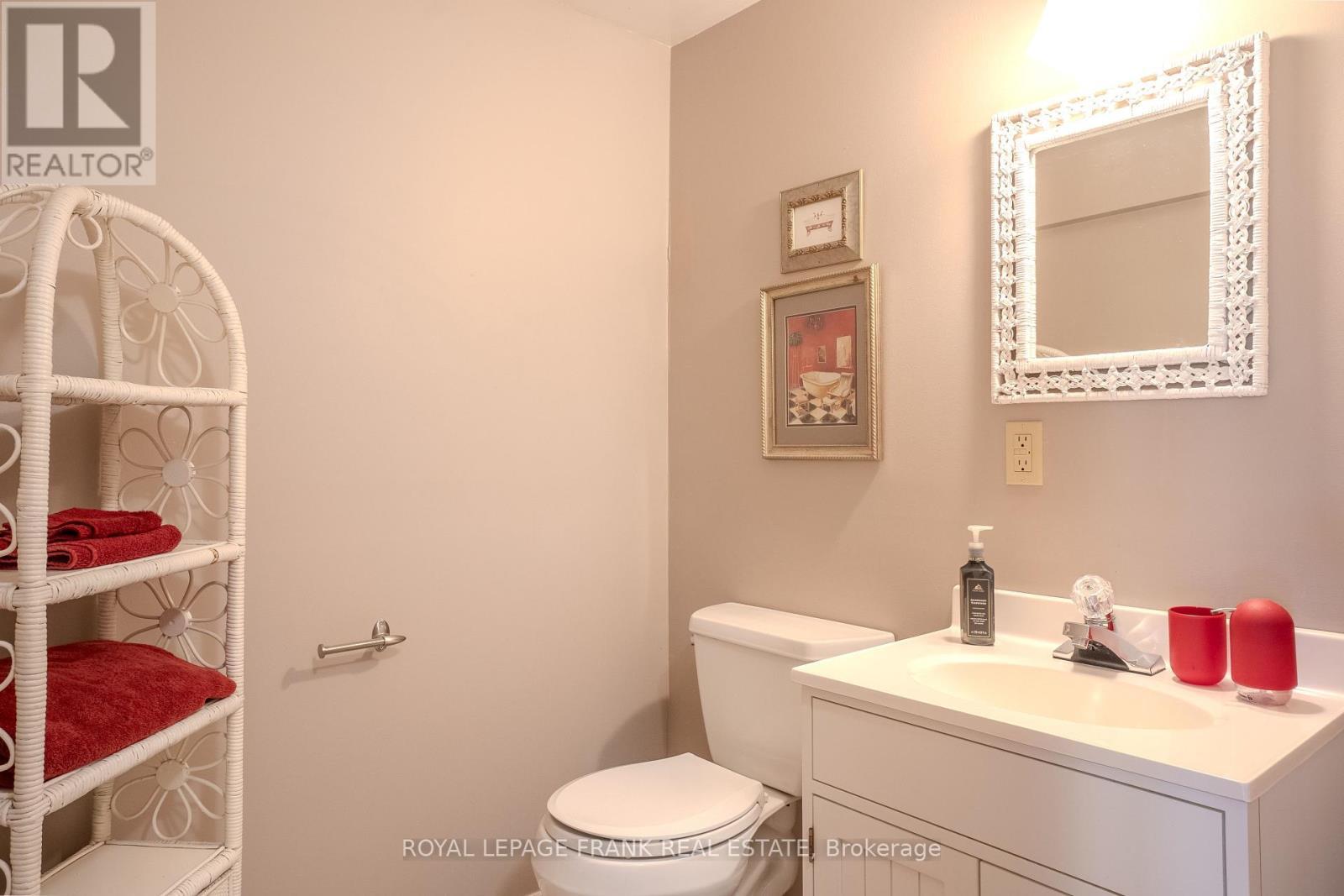 












10 ALMA ROAD

,
Kawartha Lakes (Verulam),




Ontario
K0M1A0

