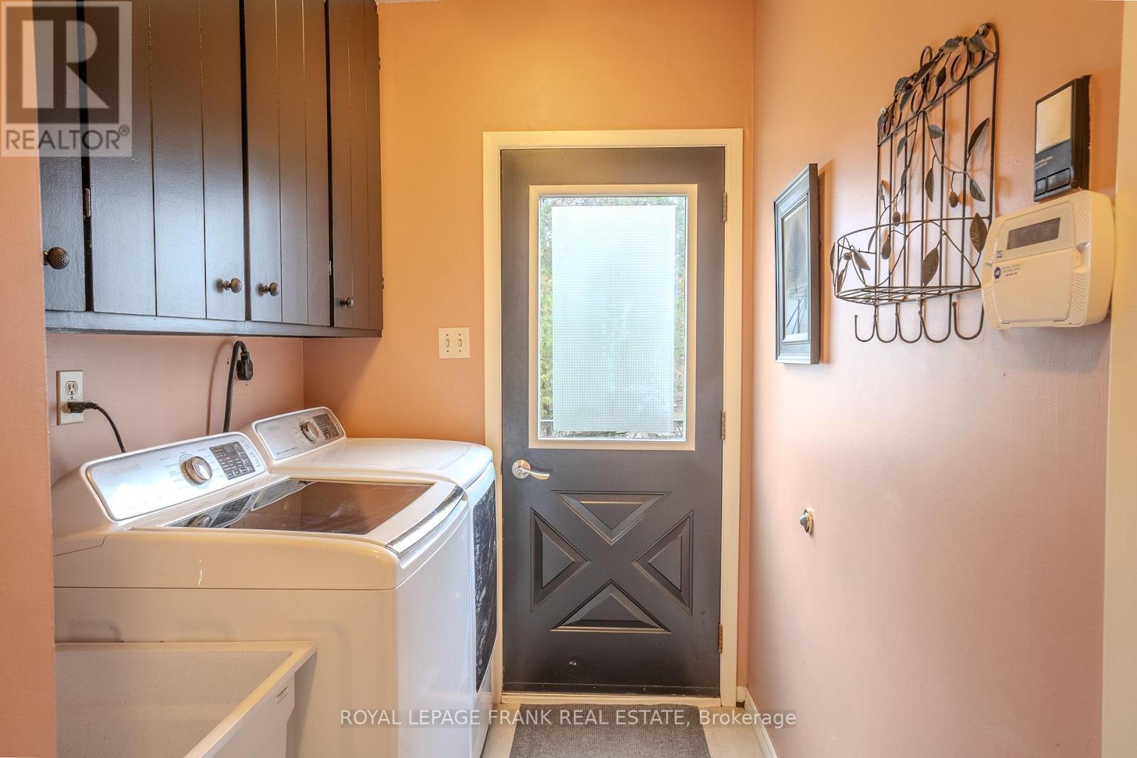 












10 ALMA ROAD

,
Kawartha Lakes (Verulam),




Ontario
K0M1A0

