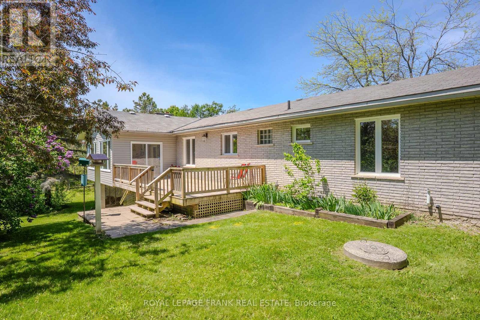 












10 ALMA ROAD

,
Kawartha Lakes (Verulam),




Ontario
K0M1A0

