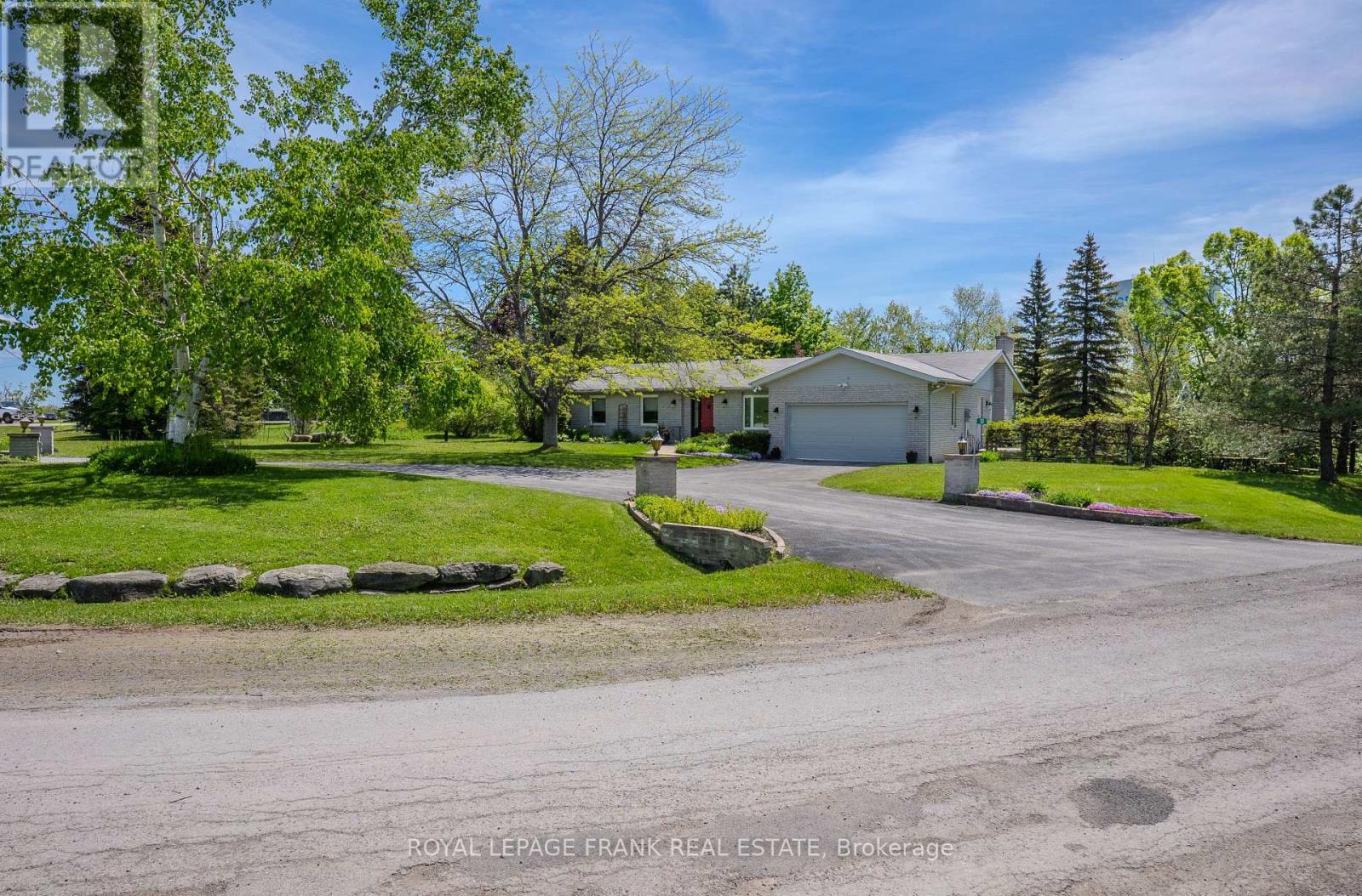 












10 ALMA ROAD

,
Kawartha Lakes (Verulam),




Ontario
K0M1A0

