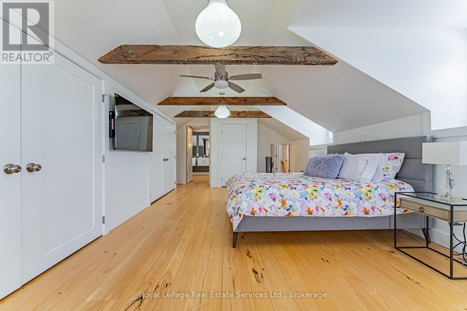 












1748 CENTRE ROAD

,
Hamilton (Carlisle),







Ontario
L8N2Z7


