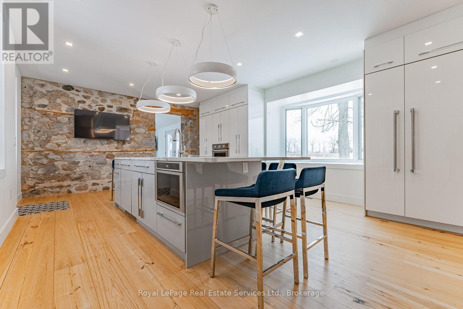 












1748 CENTRE ROAD

,
Hamilton (Carlisle),







Ontario
L8N2Z7

