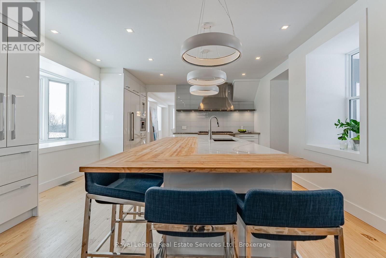 












1748 CENTRE ROAD

,
Hamilton (Carlisle),







Ontario
L8N2Z7

