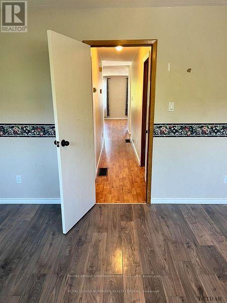 












1028 DENISE STREET

,
Timmins (TNW - Riverpark),




Ontario
P4N3G2

