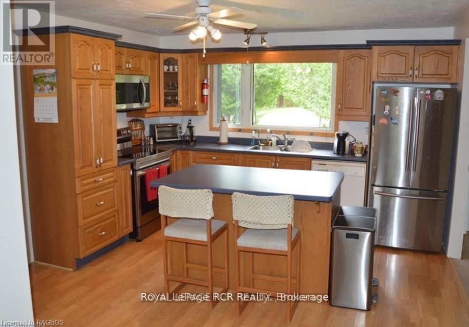 












25 AVELE ROAD E

,
South Bruce Peninsula,




Ontario
N0H2T0

