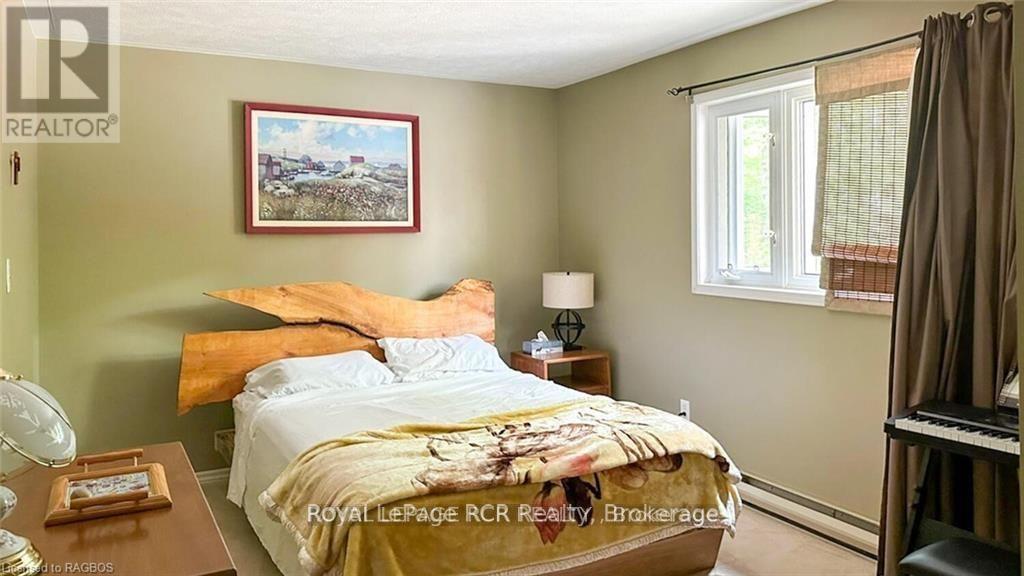 












25 AVELE ROAD E

,
South Bruce Peninsula,




Ontario
N0H2T0

