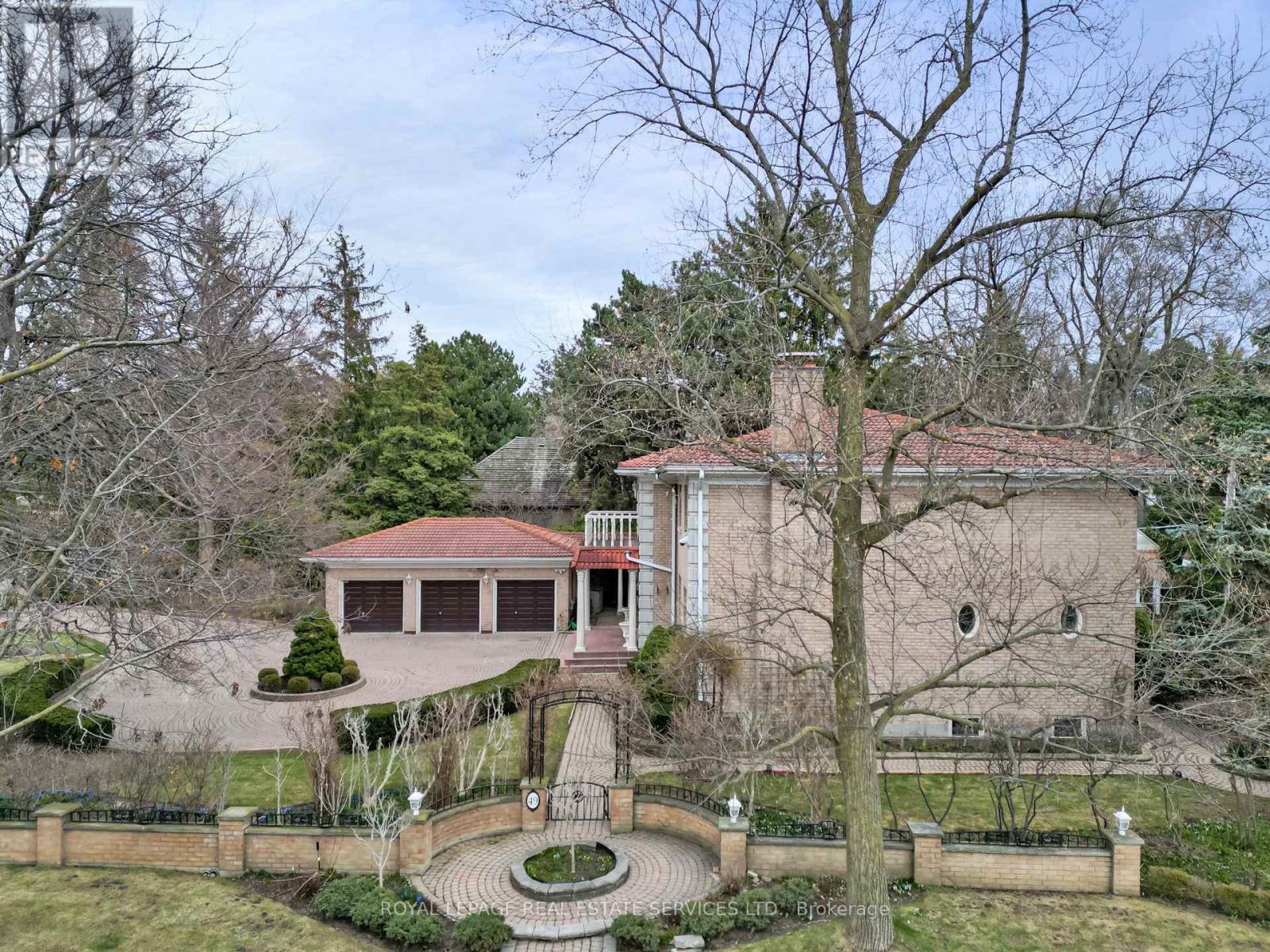 












49 THORNCREST ROAD

,
Toronto,




Ontario
M9A1S6

