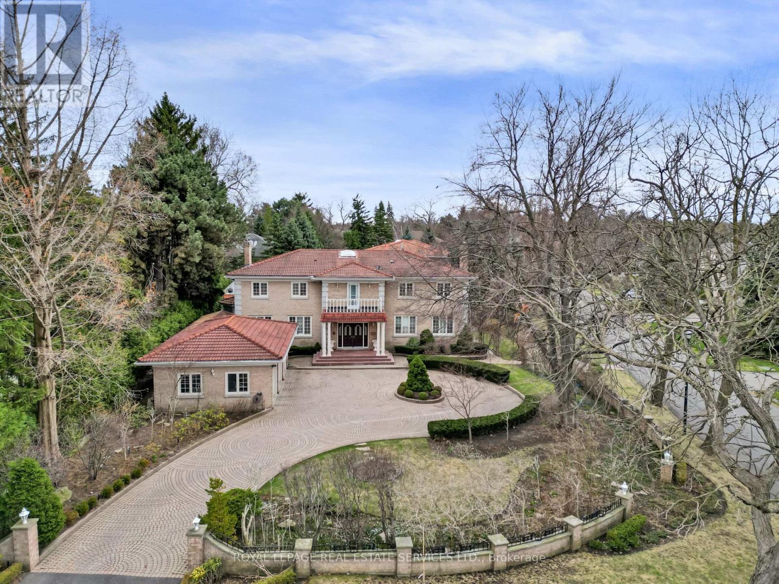 












49 THORNCREST ROAD

,
Toronto,




Ontario
M9A1S6

