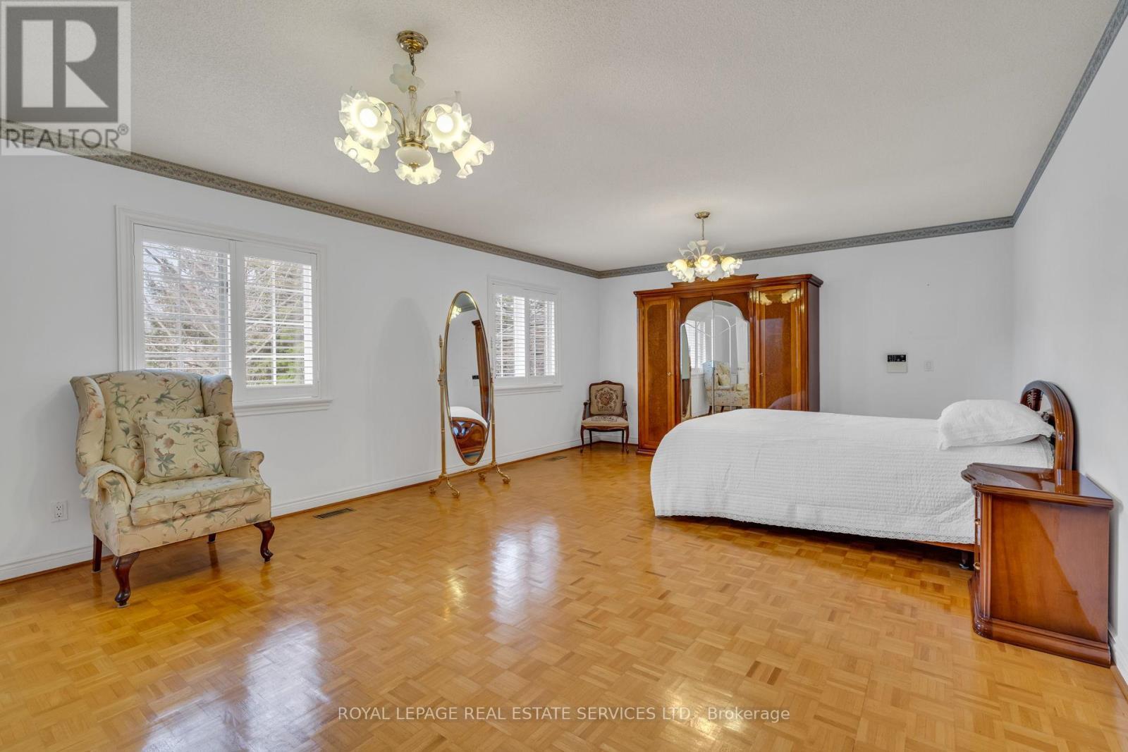 












49 THORNCREST ROAD

,
Toronto,




Ontario
M9A1S6

