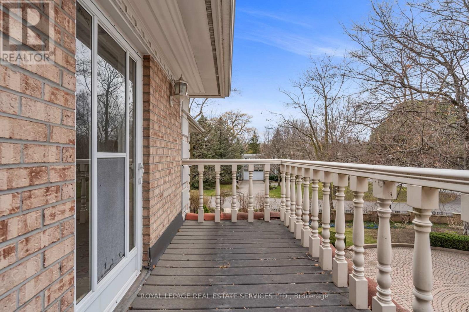 












49 THORNCREST ROAD

,
Toronto,




Ontario
M9A1S6

