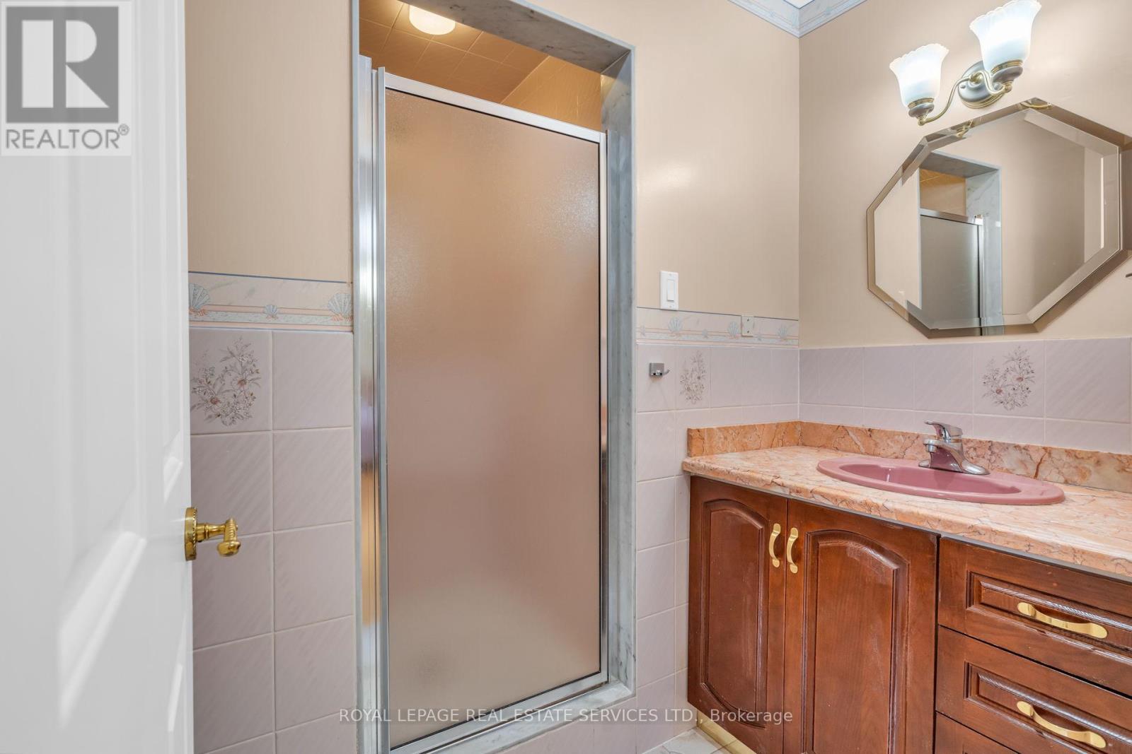 












49 THORNCREST ROAD

,
Toronto,




Ontario
M9A1S6

