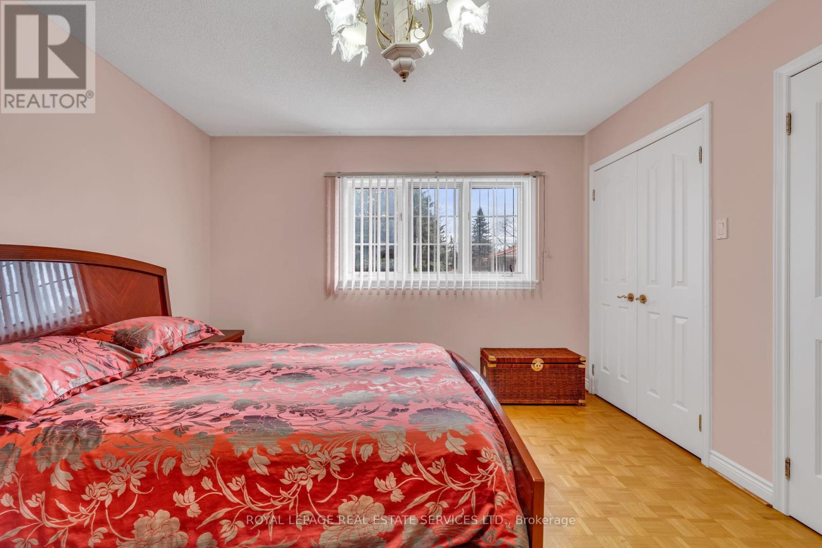 












49 THORNCREST ROAD

,
Toronto,




Ontario
M9A1S6

