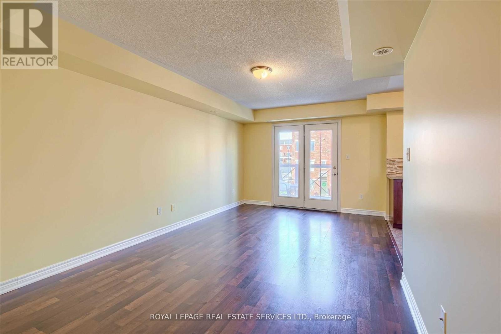 












3 - 2464 POST ROAD

,
Oakville,




Ontario
L6H0J2

