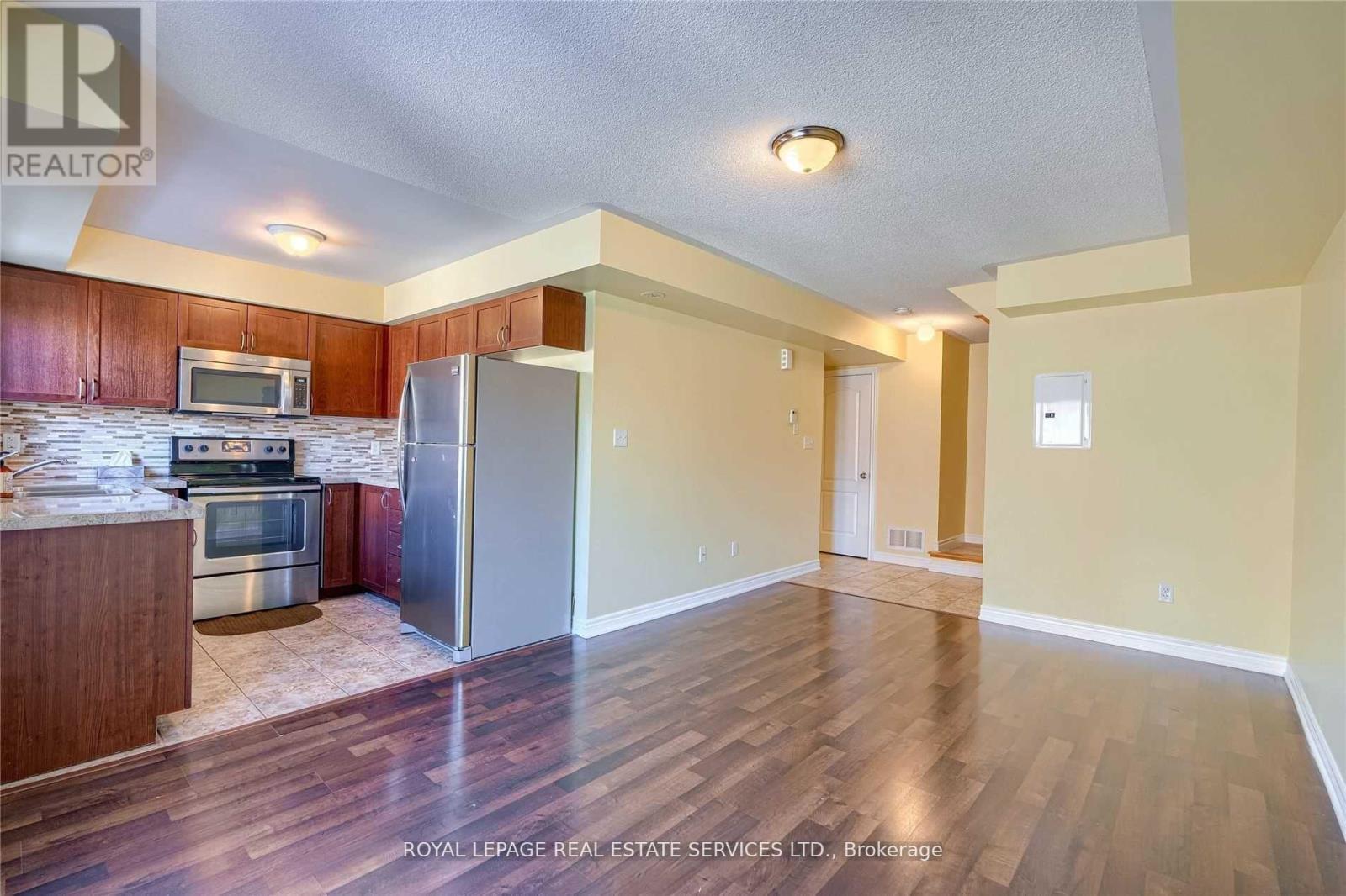 












3 - 2464 POST ROAD

,
Oakville,




Ontario
L6H0J2

