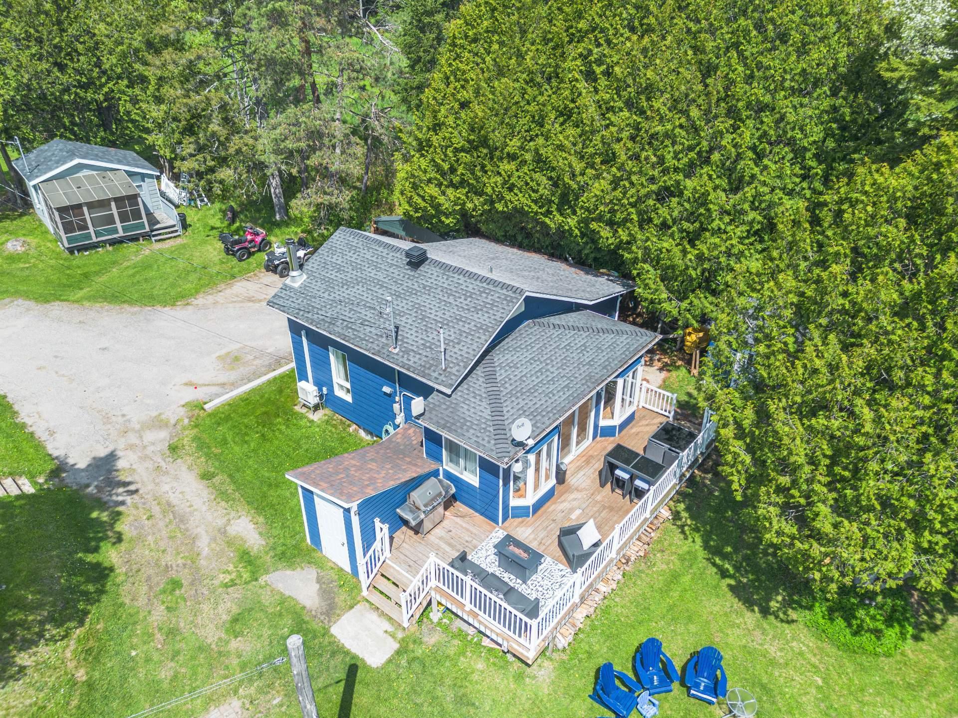 









103

 - 111


Ch. du Lac-aux-Bois-Francs O.

,
Rivière-Rouge,




QC
J0T1T0

