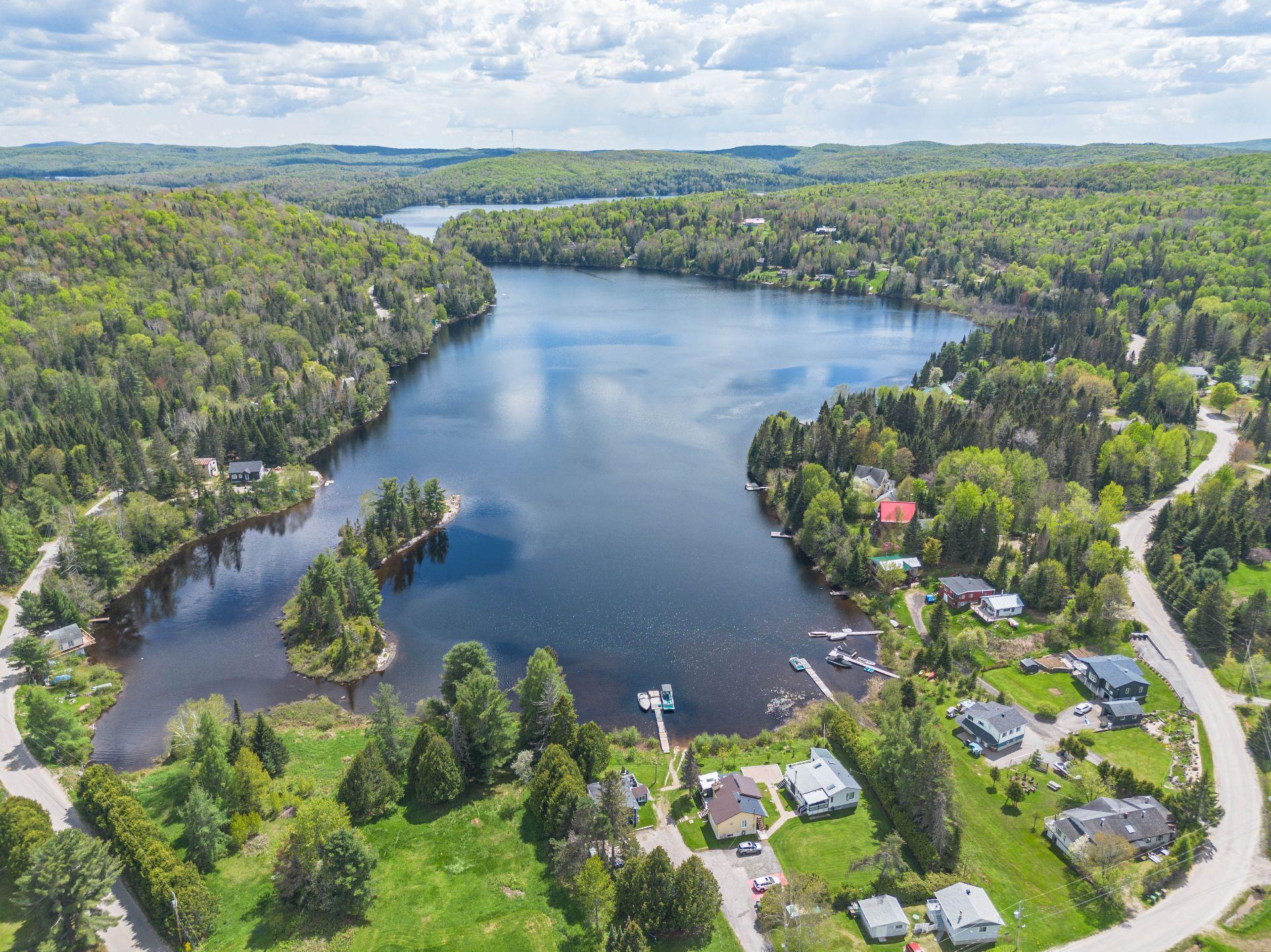 









103

 - 111


Ch. du Lac-aux-Bois-Francs O.

,
Rivière-Rouge,




QC
J0T1T0

