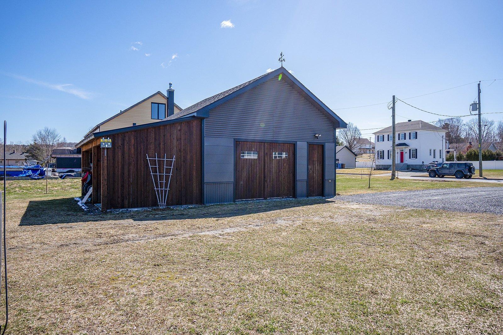 









436


Rue Antoine

,
Martinville,




QC
J0B2A0

