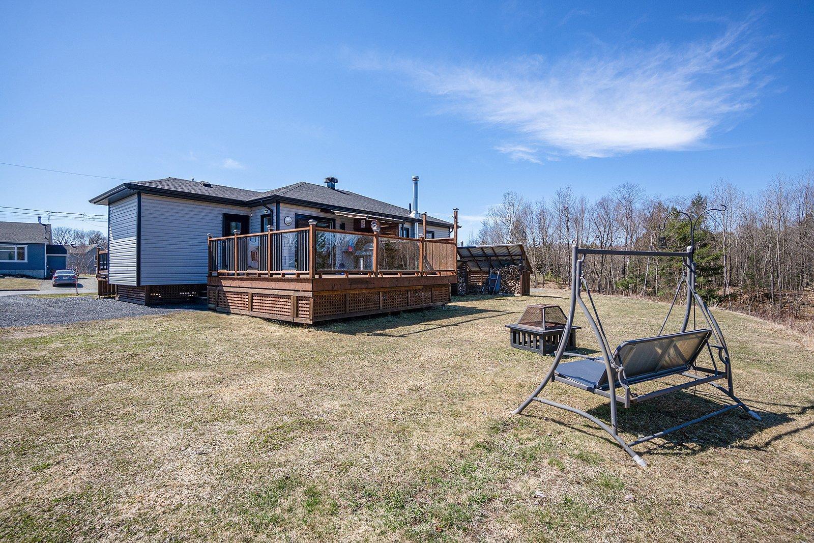 









436


Rue Antoine

,
Martinville,




QC
J0B2A0

