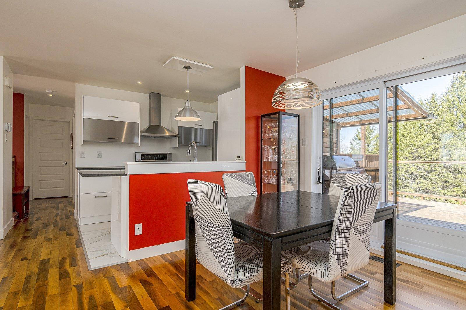 









436


Rue Antoine

,
Martinville,




QC
J0B2A0

