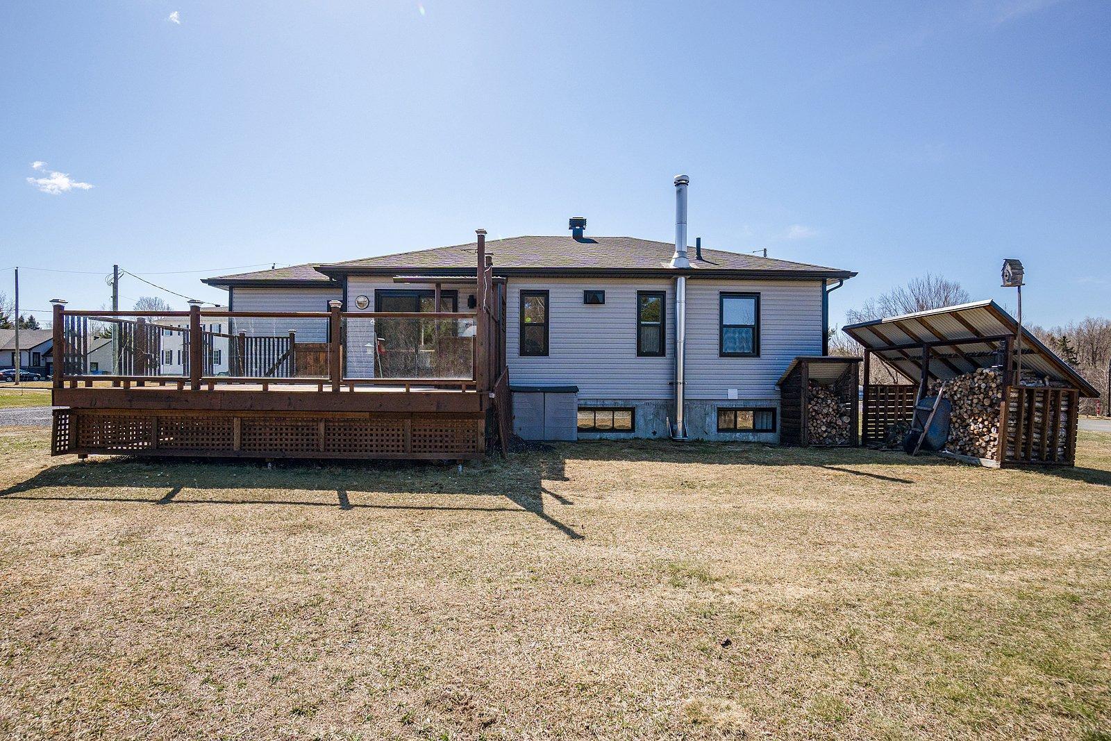 









436


Rue Antoine

,
Martinville,




QC
J0B2A0

