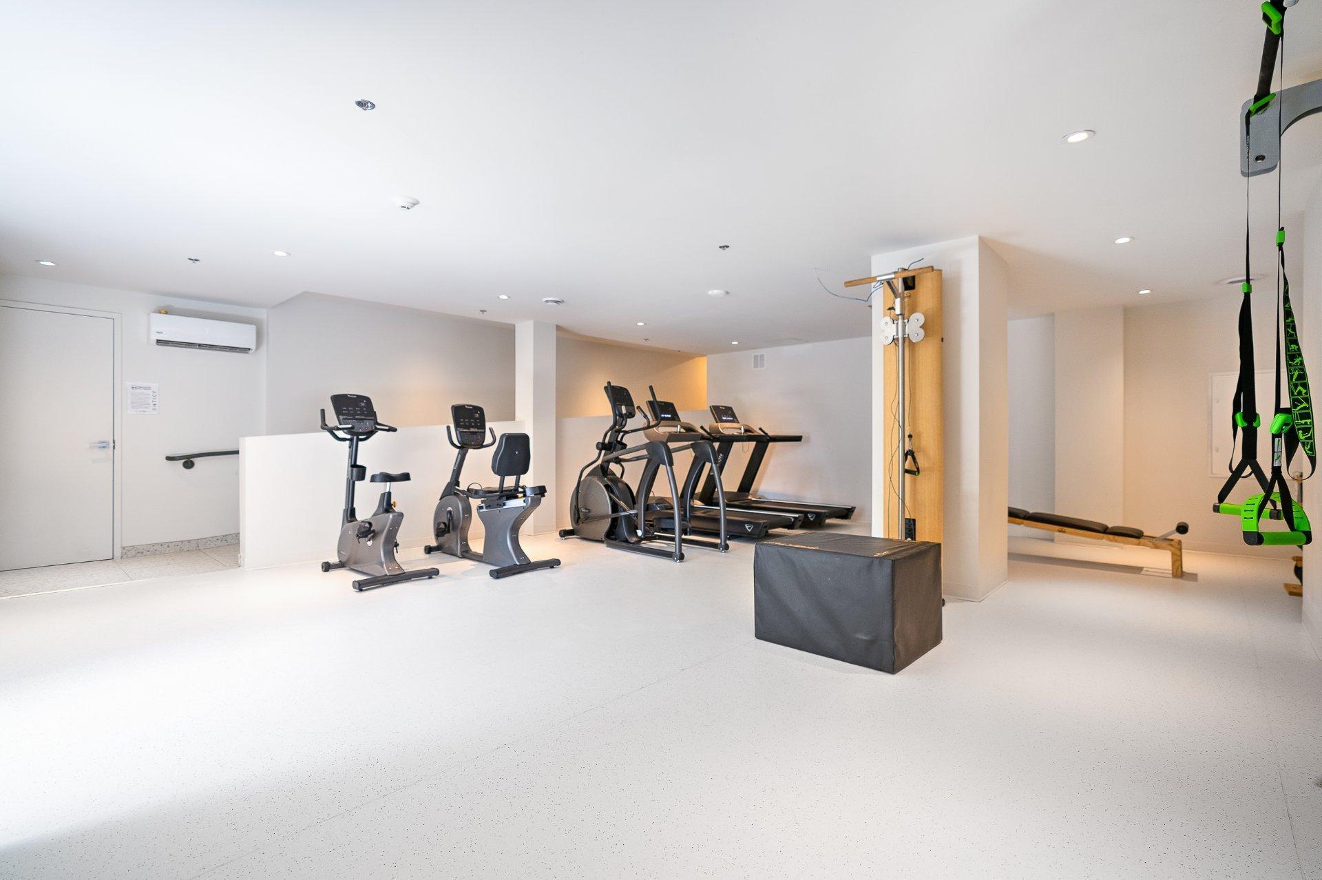 









1160


Rue MacKay

, 2308,
Montréal (Ville-Marie),




QC
H3G2H4


