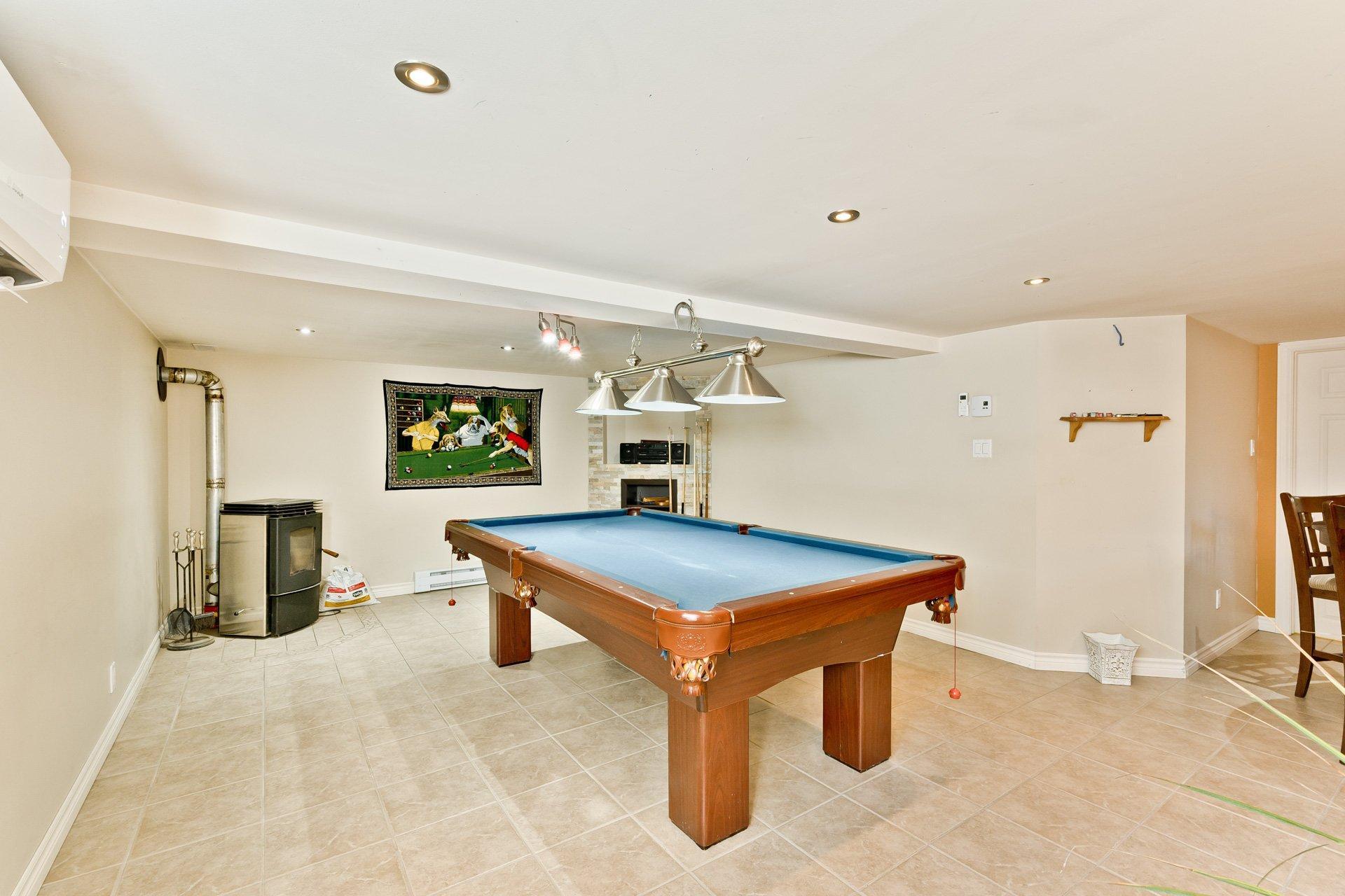 









3170Z


Rue King E.

,
Sherbrooke (Fleurimont),




QC
J1G5J3

