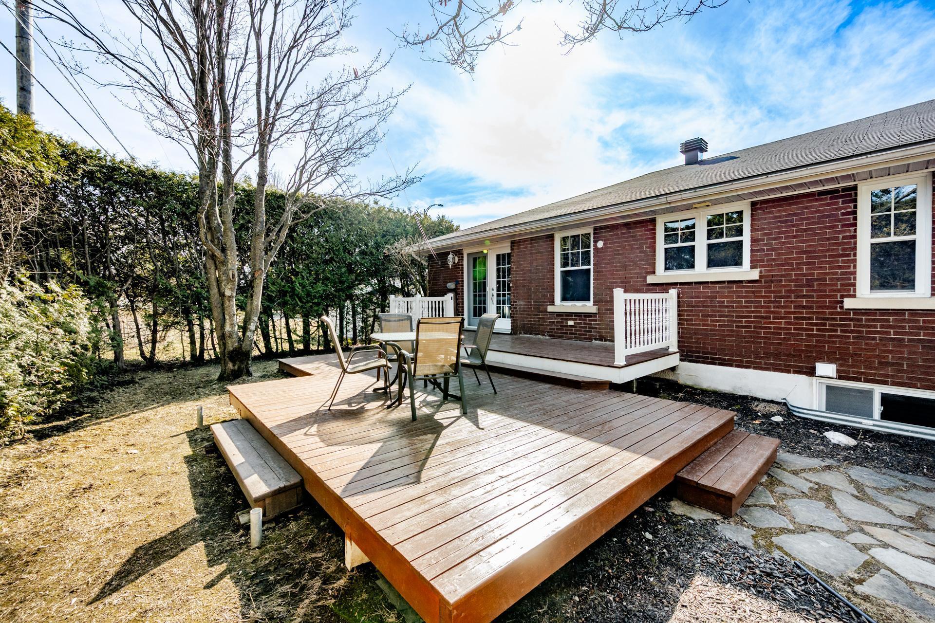 









3170Z


Rue King E.

,
Sherbrooke (Fleurimont),




QC
J1G5J3

