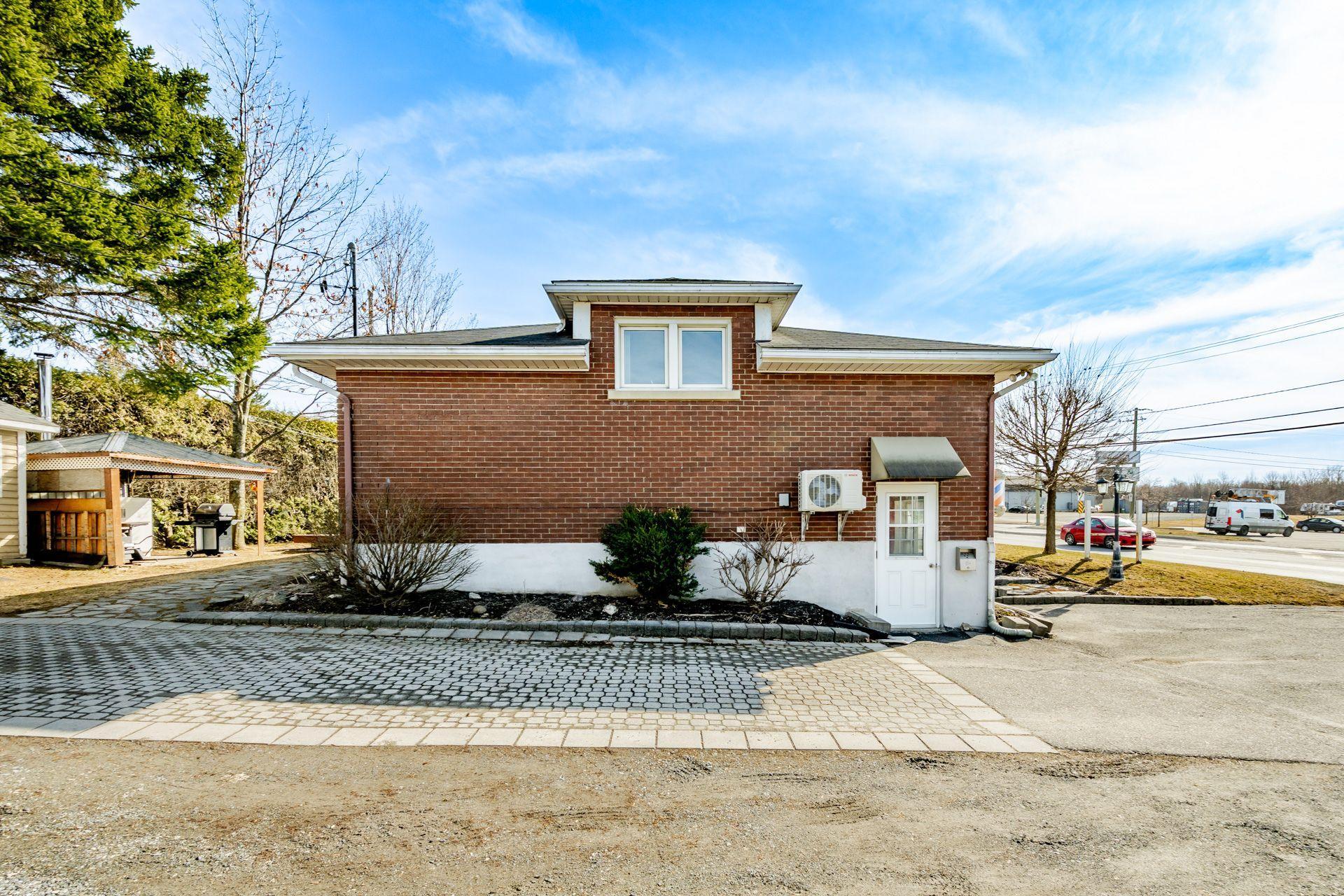 









3170Z


Rue King E.

,
Sherbrooke (Fleurimont),




QC
J1G5J3


