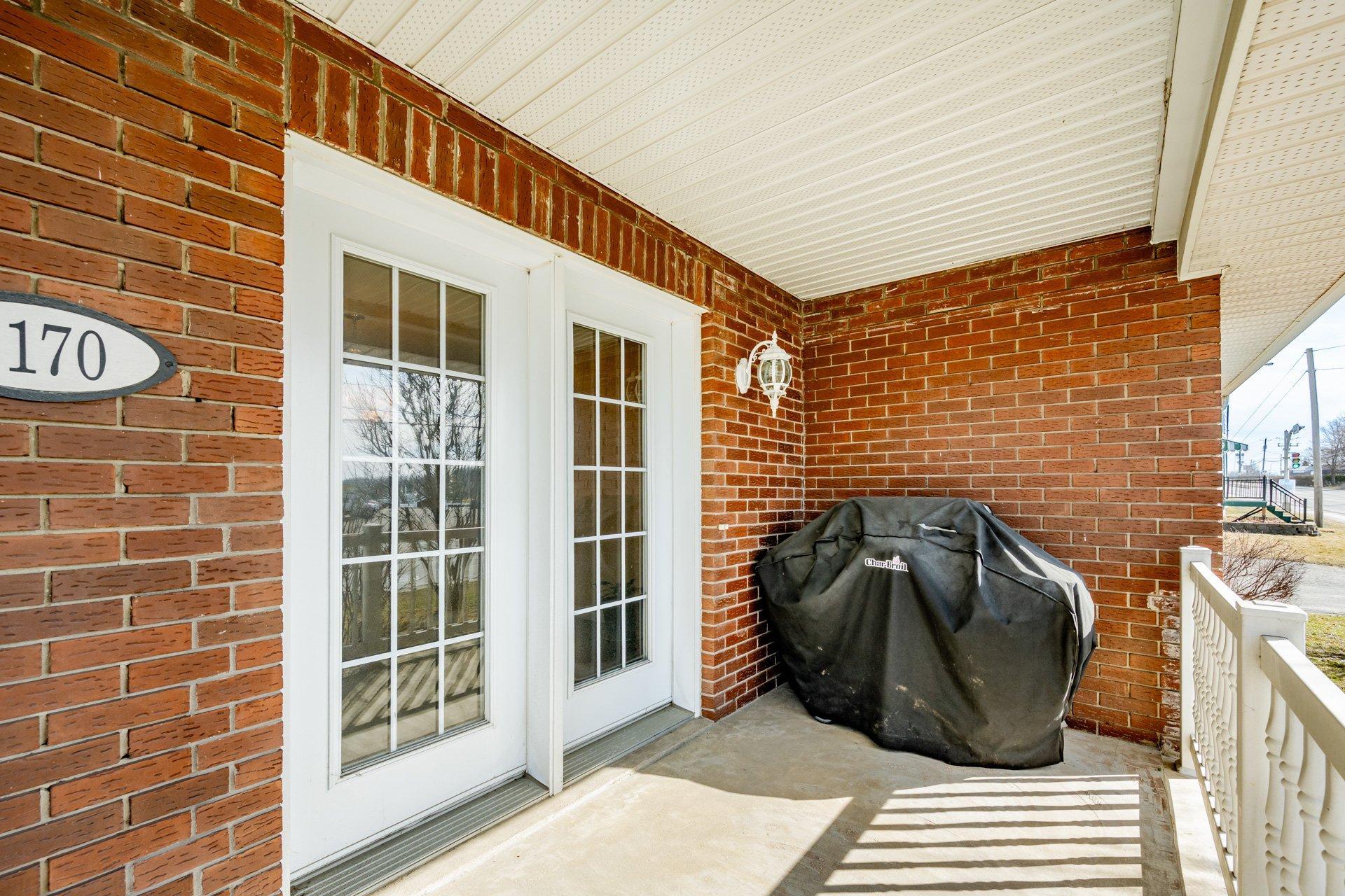 









3170Z


Rue King E.

,
Sherbrooke (Fleurimont),




QC
J1G5J3

