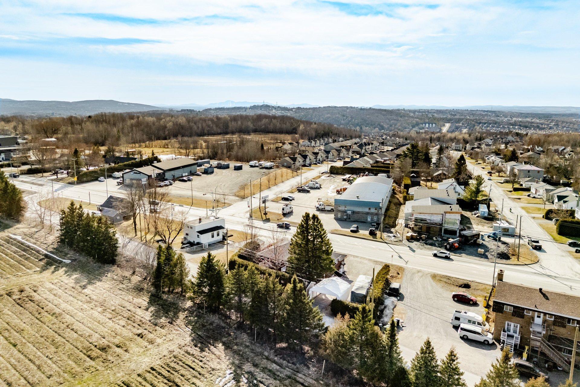 









3170Z


Rue King E.

,
Sherbrooke (Fleurimont),




QC
J1G5J3

