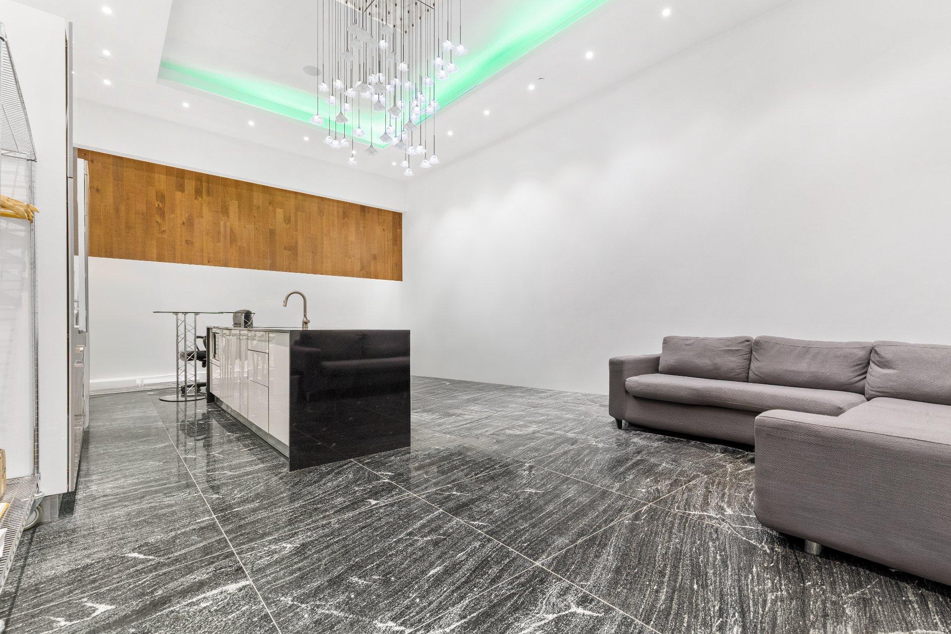 









1188


Av. Union

, 1407,
Montréal (Ville-Marie),




QC
H3B0E5

