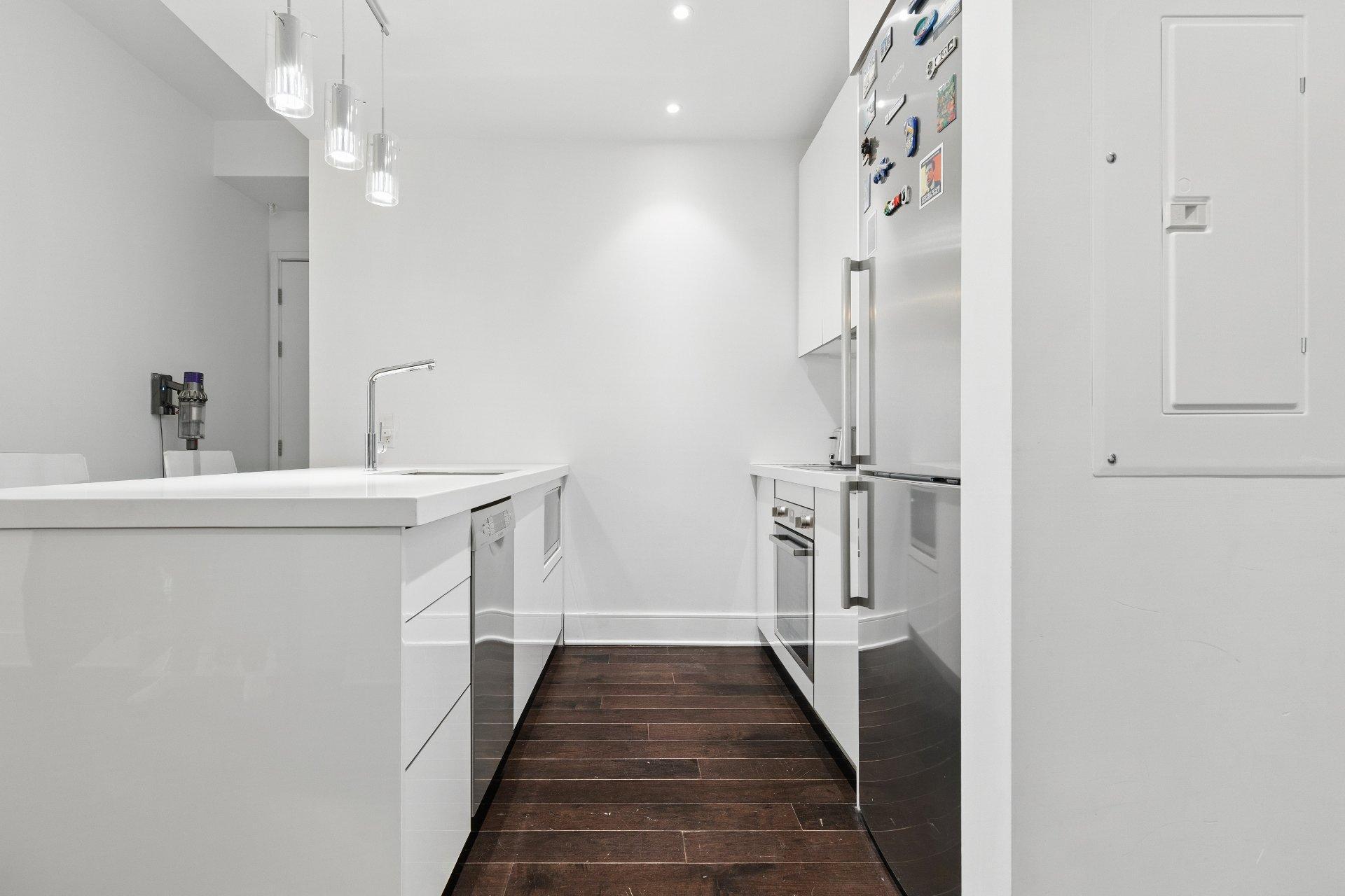 









1188


Av. Union

, 1407,
Montréal (Ville-Marie),




QC
H3B0E5

