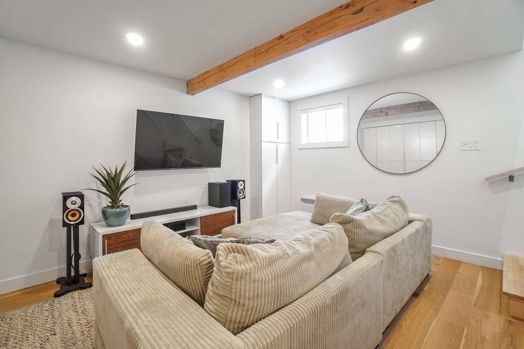 









1599

 - 1601


Rue Cartier

,
Longueuil (Le Vieux-Longueuil),




QC
J4K4E2

