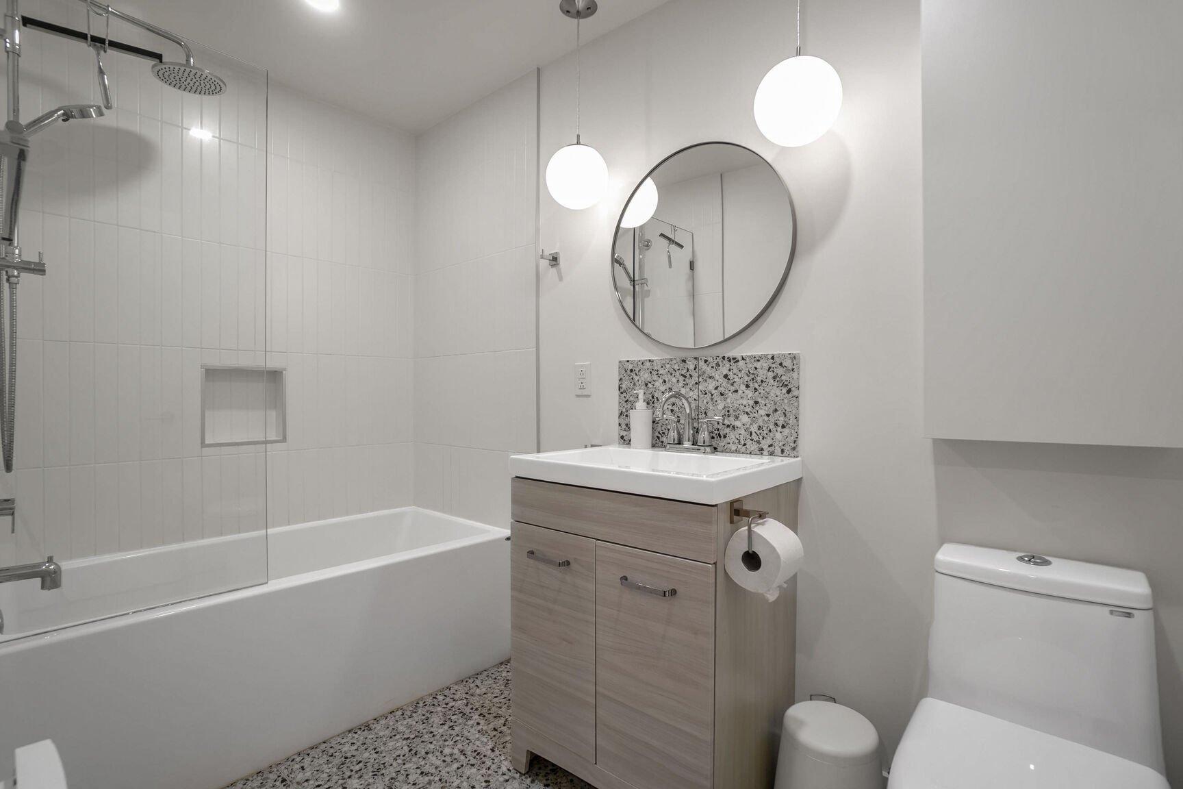 









1599

 - 1601


Rue Cartier

,
Longueuil (Le Vieux-Longueuil),




QC
J4K4E2

