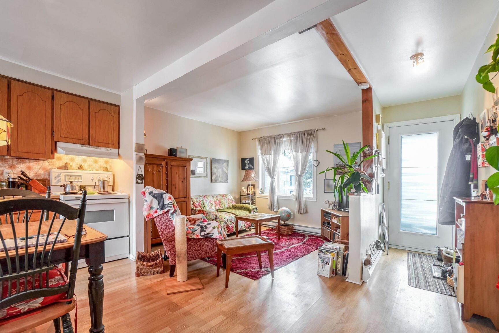 









1599

 - 1601


Rue Cartier

,
Longueuil (Le Vieux-Longueuil),




QC
J4K4E2

