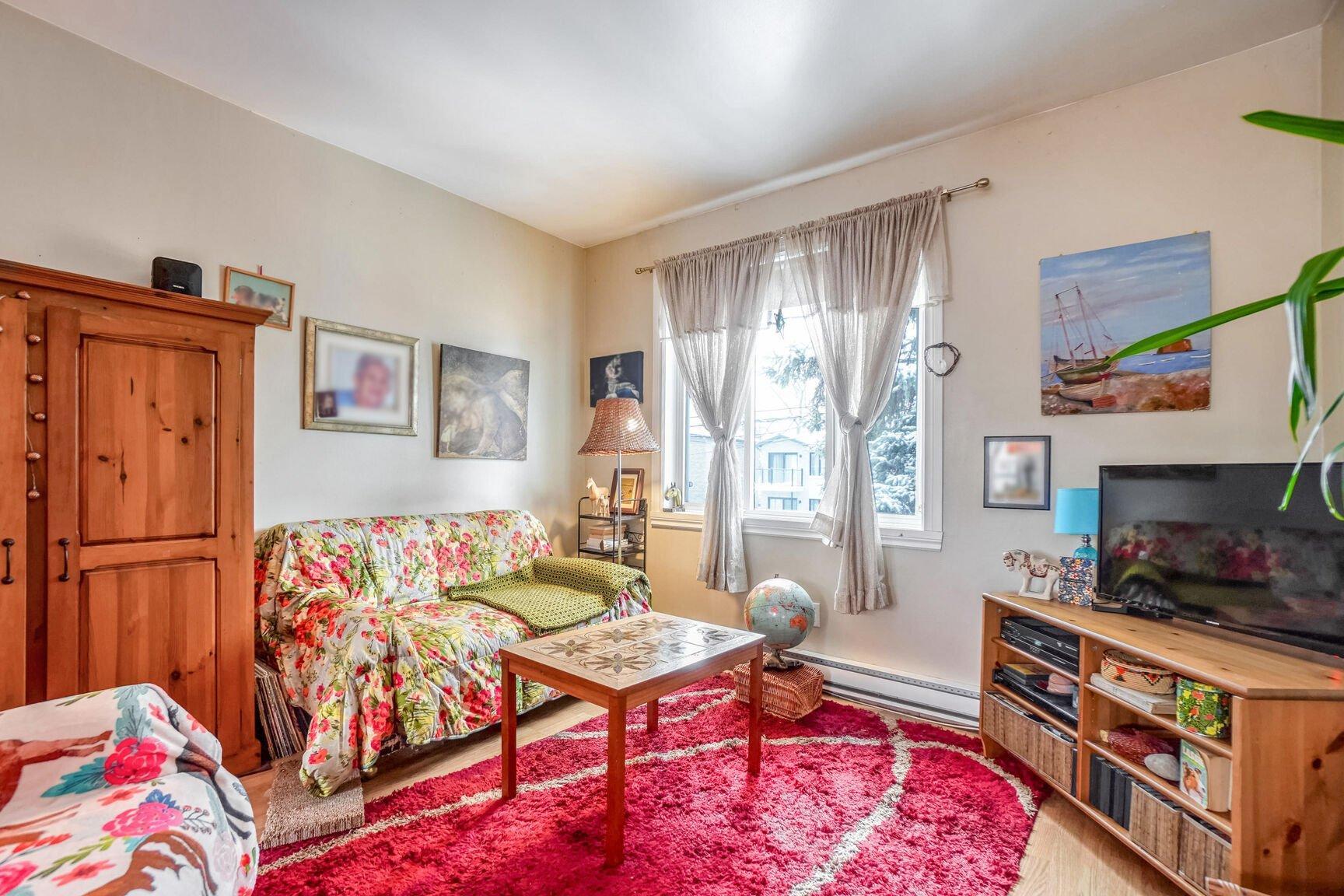 









1599

 - 1601


Rue Cartier

,
Longueuil (Le Vieux-Longueuil),




QC
J4K4E2

