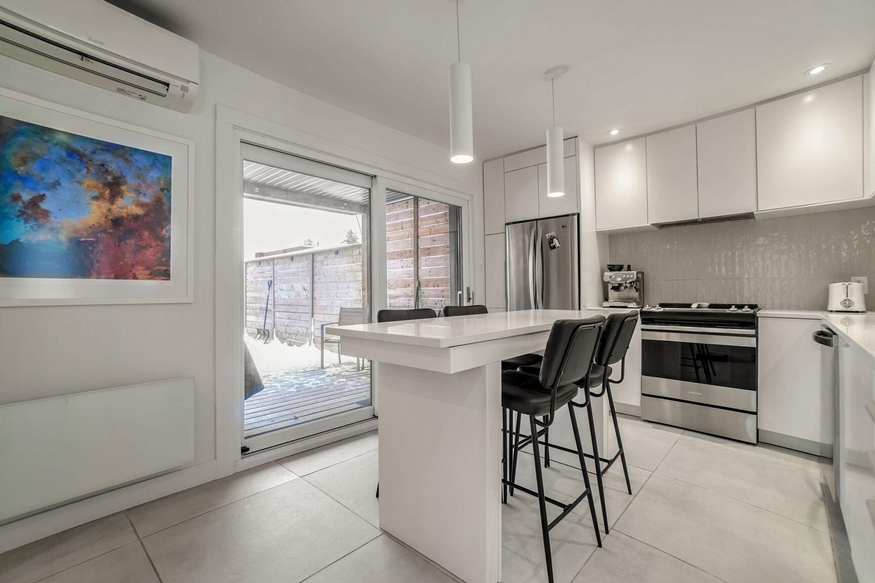 









1599

 - 1601


Rue Cartier

,
Longueuil (Le Vieux-Longueuil),




QC
J4K4E2

