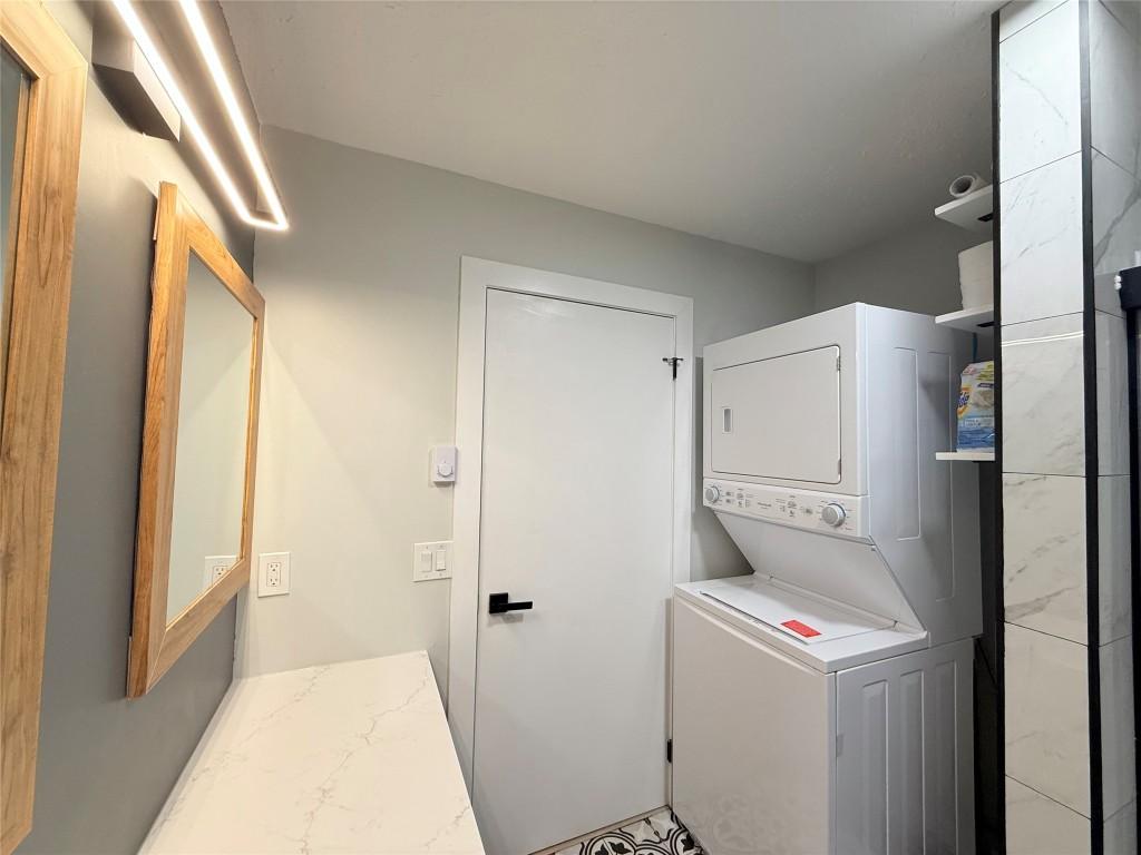 









315


Primrose

Road, 214,
Kelowna,




BC
V1X 2G6

