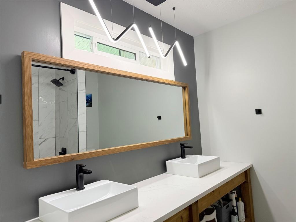 









315


Primrose

Road, 214,
Kelowna,




BC
V1X 2G6

