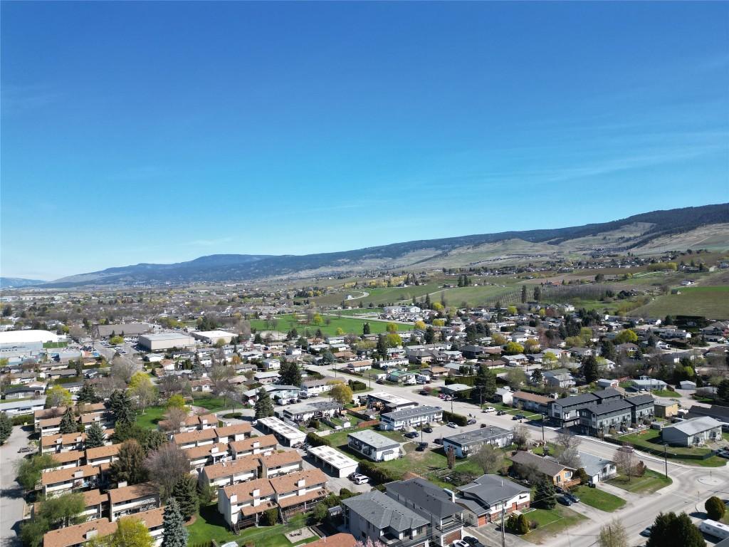 









315


Primrose

Road, 214,
Kelowna,




BC
V1X 2G6

