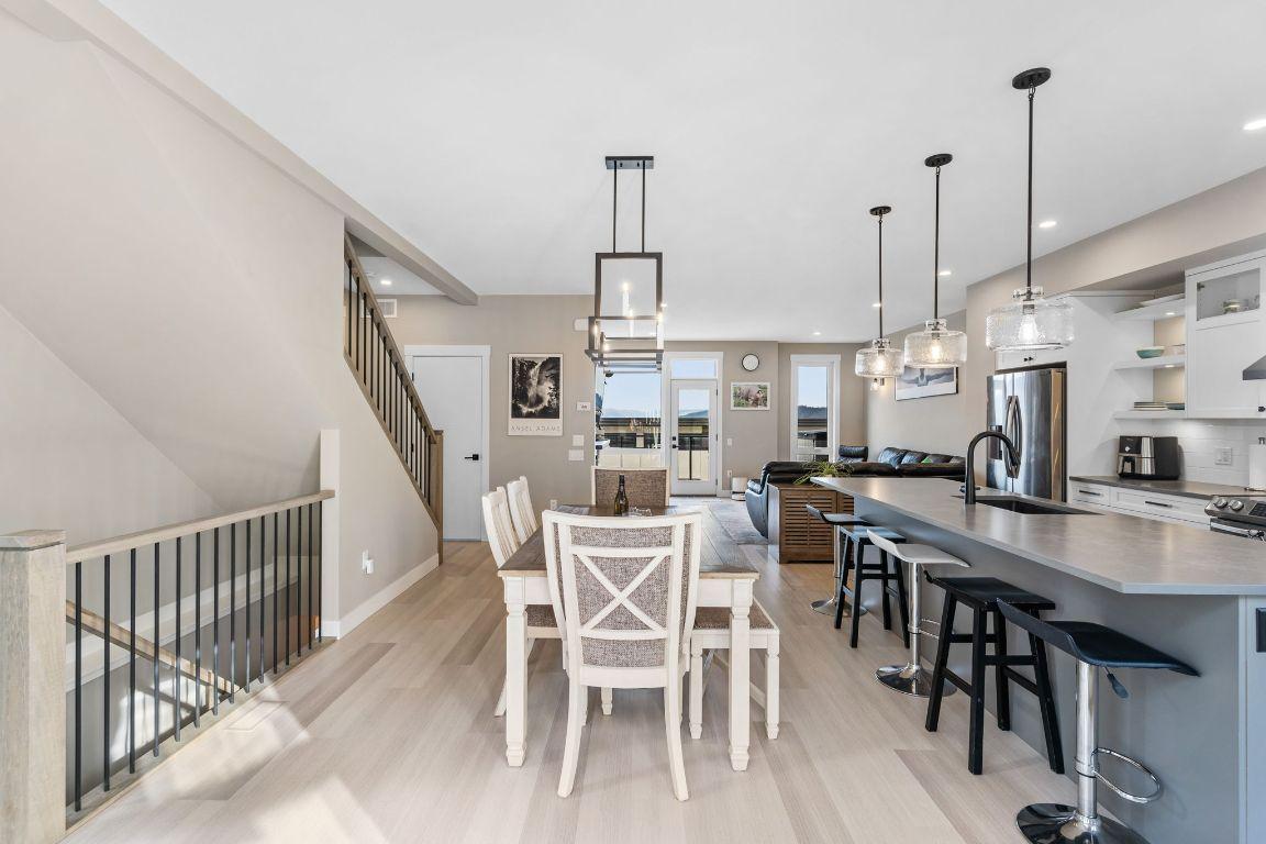 









3220


Hilltown

Drive, 7,
Kelowna,




BC
V1V 0C6

