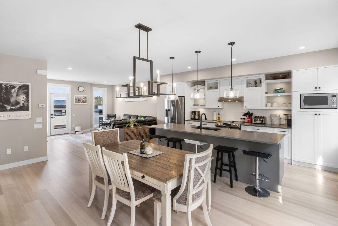 









3220


Hilltown

Drive, 7,
Kelowna,




BC
V1V 0C6

