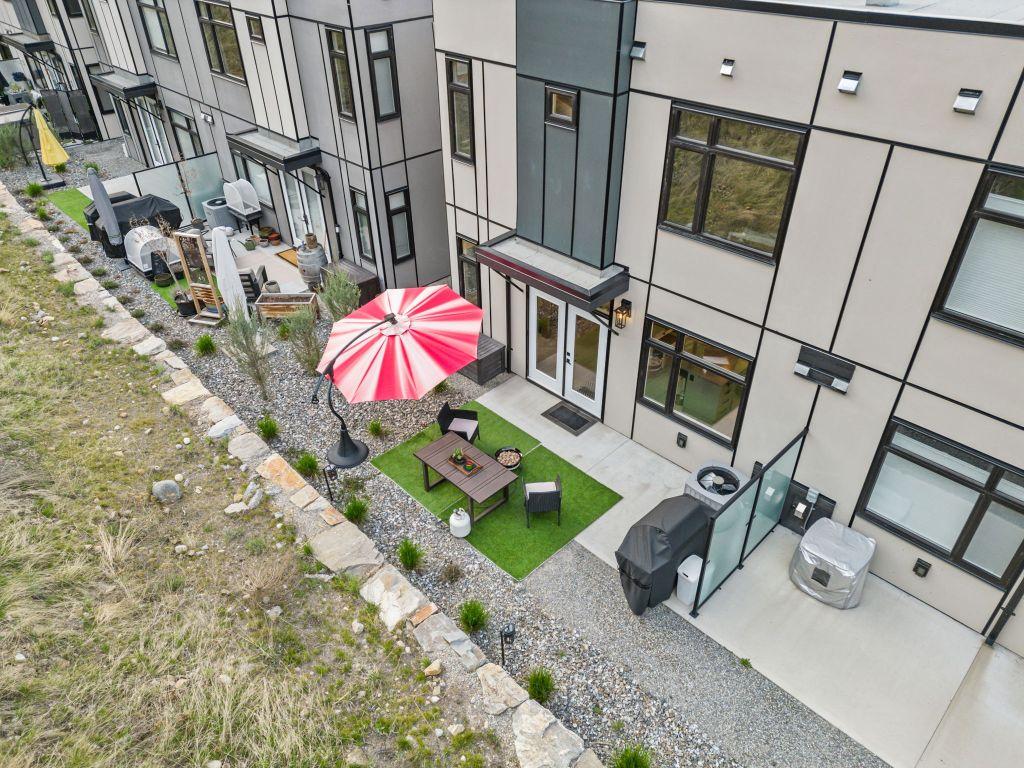 









3220


Hilltown

Drive, 7,
Kelowna,




BC
V1V 0C6

