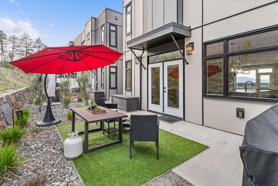 









3220


Hilltown

Drive, 7,
Kelowna,




BC
V1V 0C6

