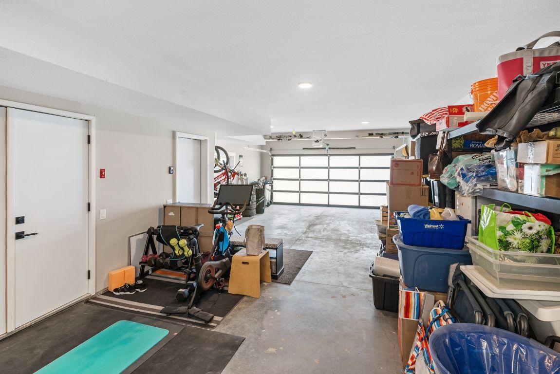 









3220


Hilltown

Drive, 7,
Kelowna,




BC
V1V 0C6

